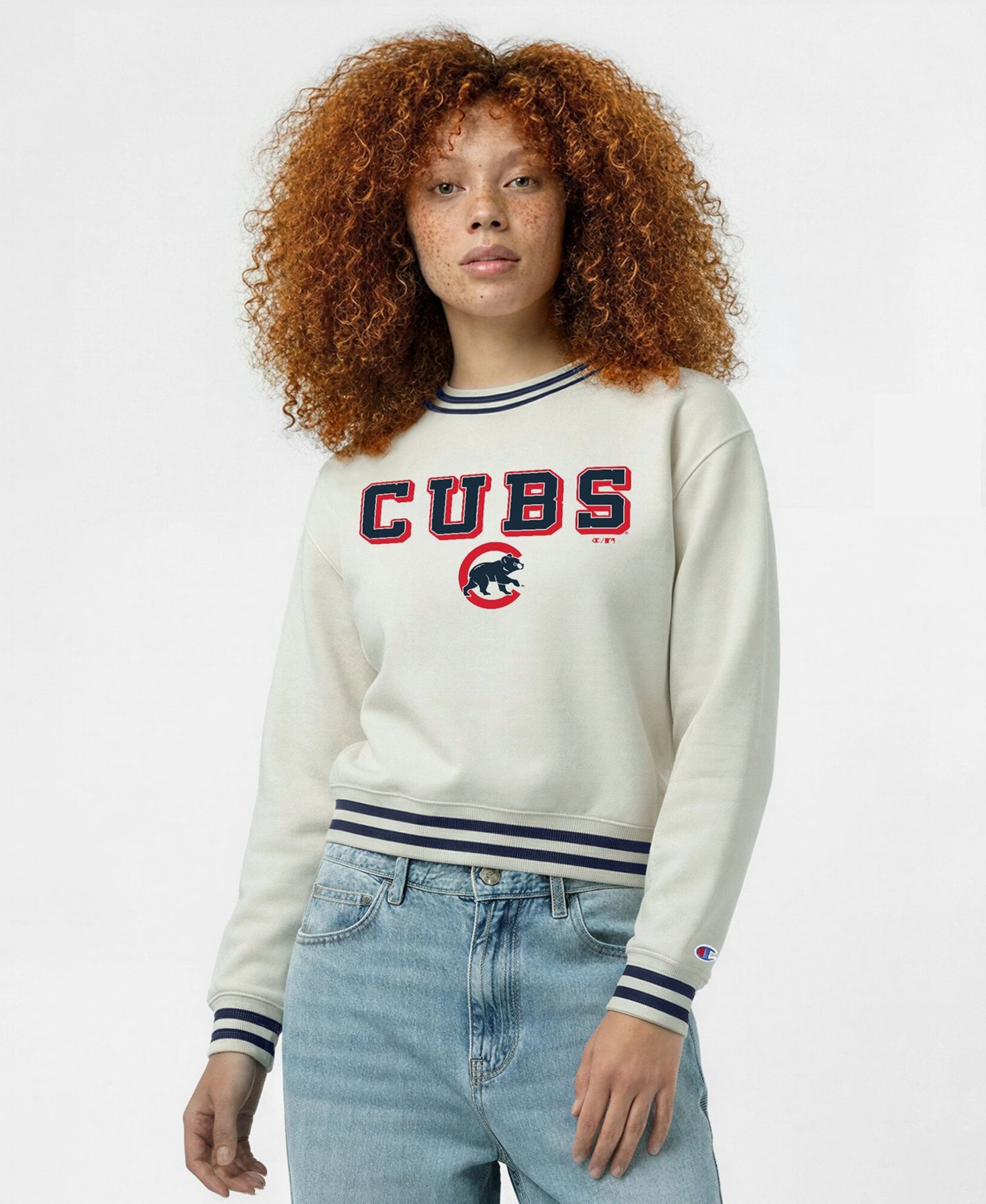 Women's Cream Chicago Cubs Reverse Weave Sweatshirt
