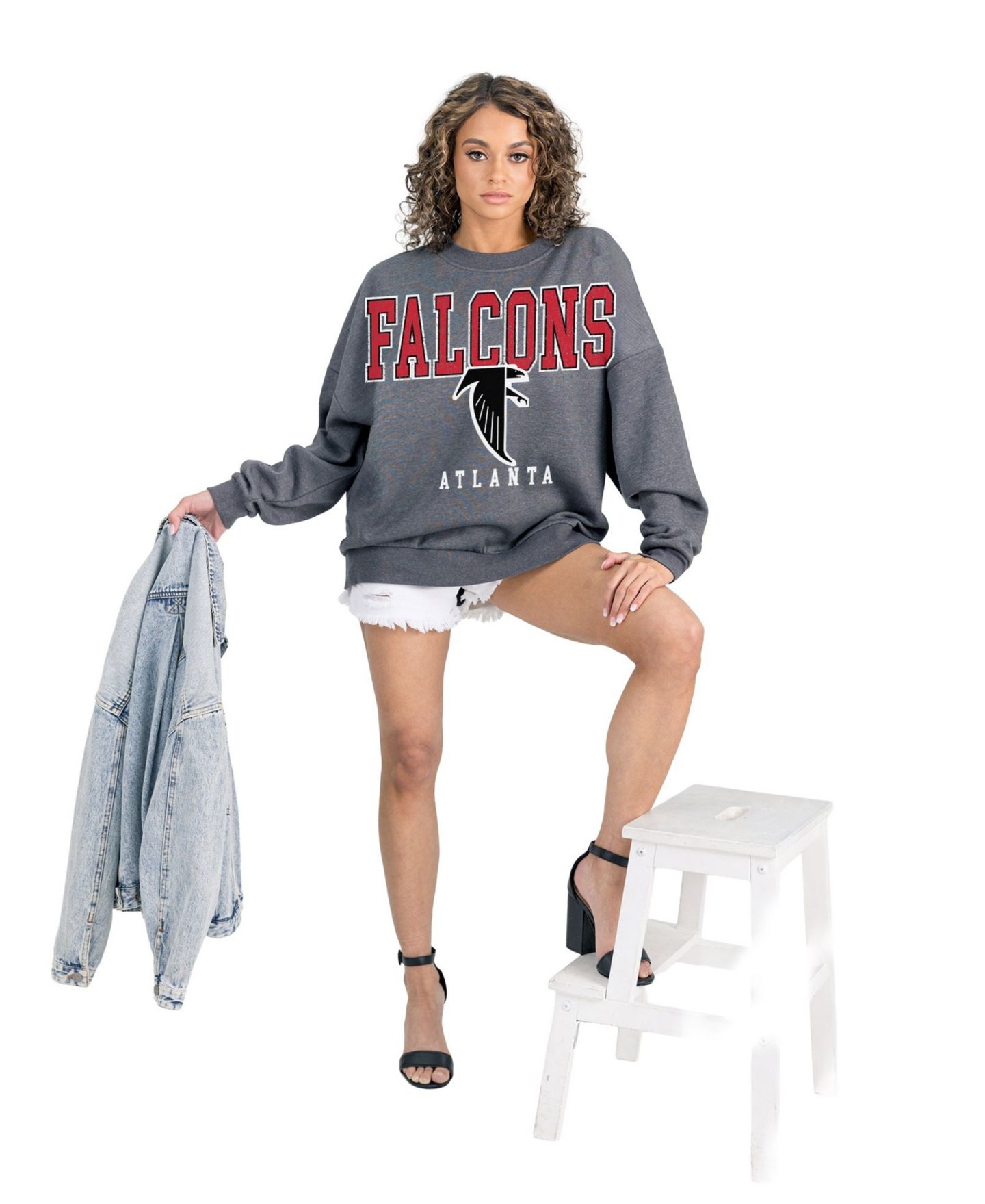 Женская толстовка Gameday Couture Charcoal Atlanta Falcons Bring Your Energy Oversized Premium Fleece Pullover — фото 3