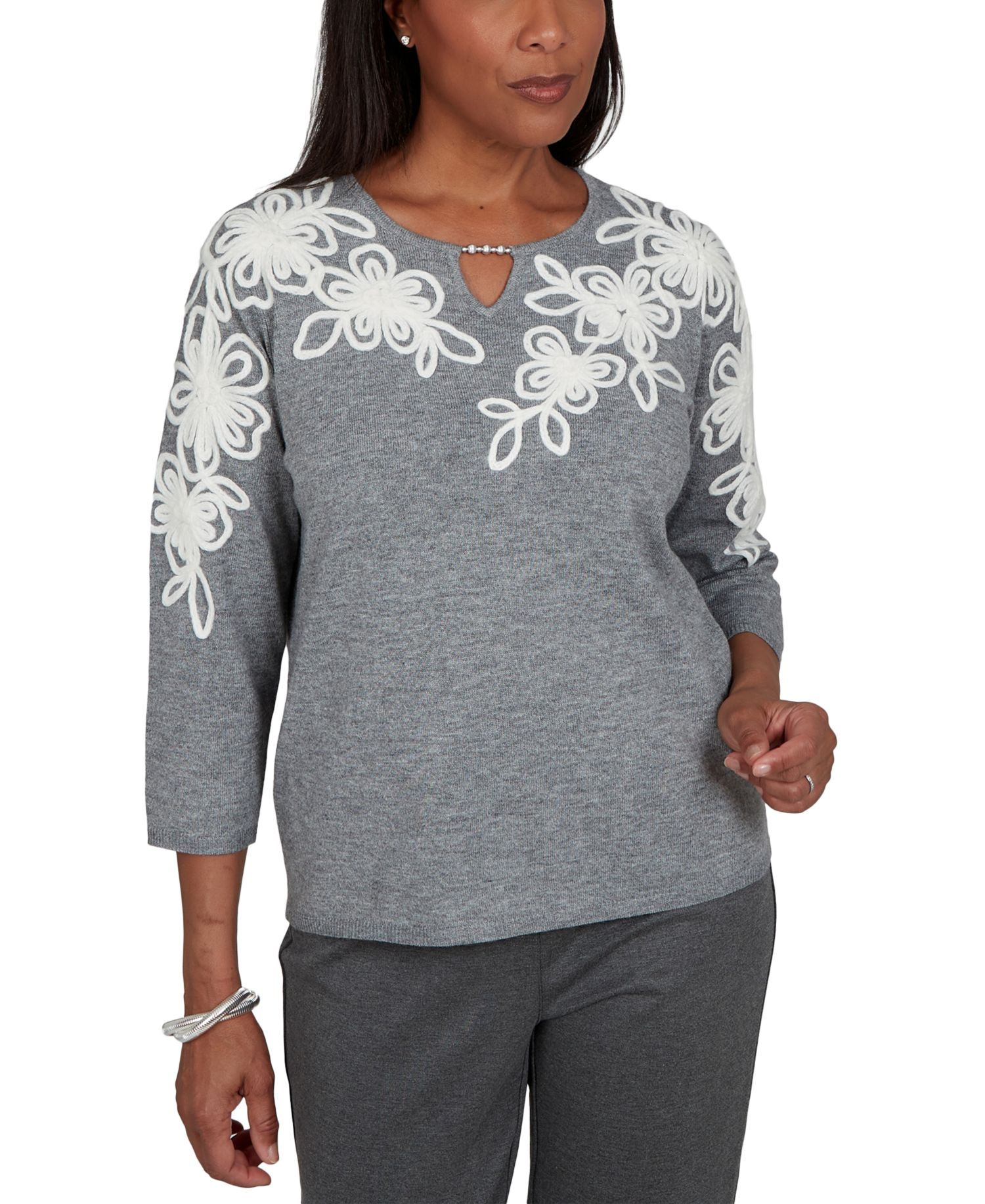 Women's Floral Embroidery Keyhole 3/4-Sleeve Sweater