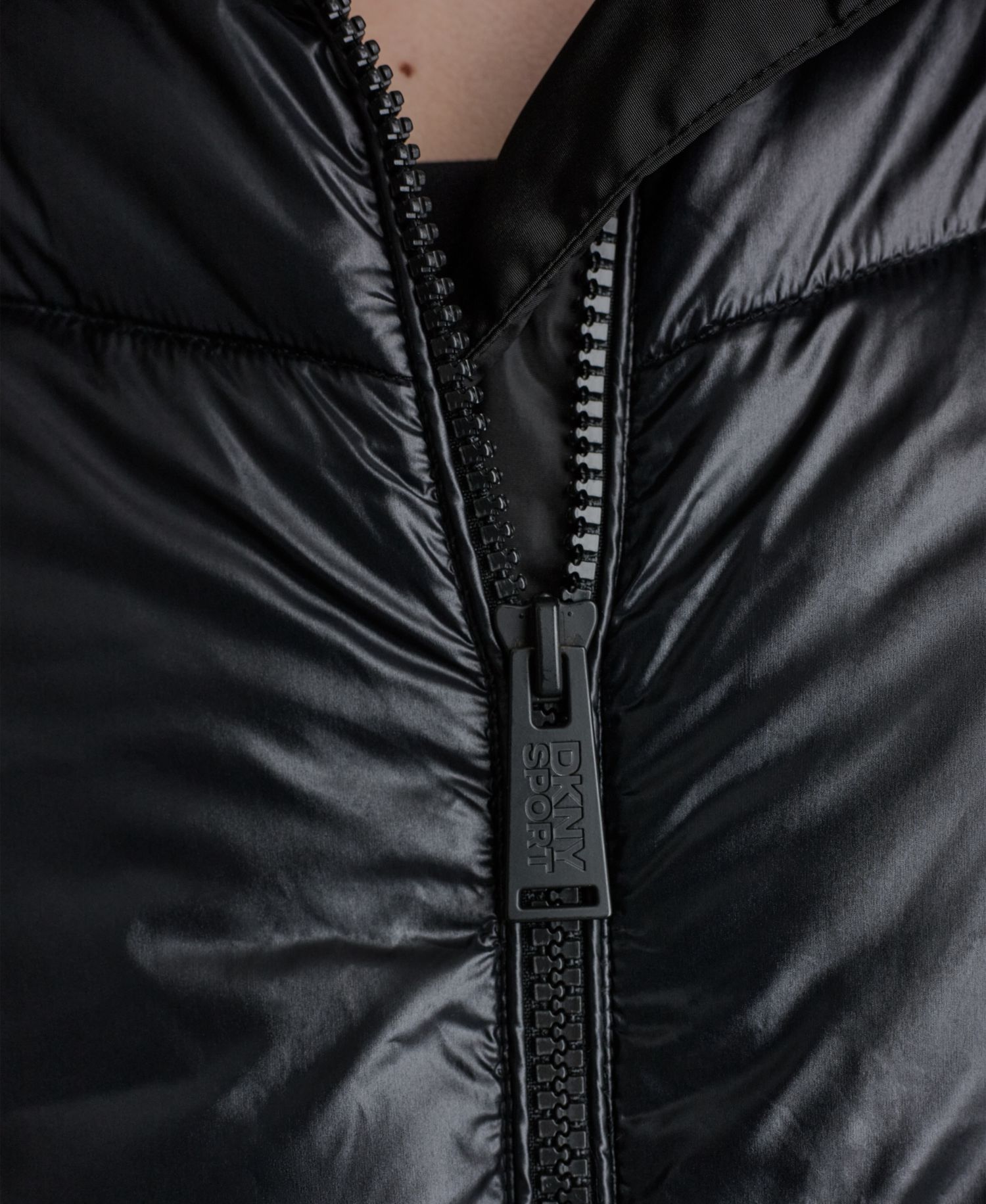 Women's Water-Resistant Quilted Puffer Jacket with Oversized Collar
