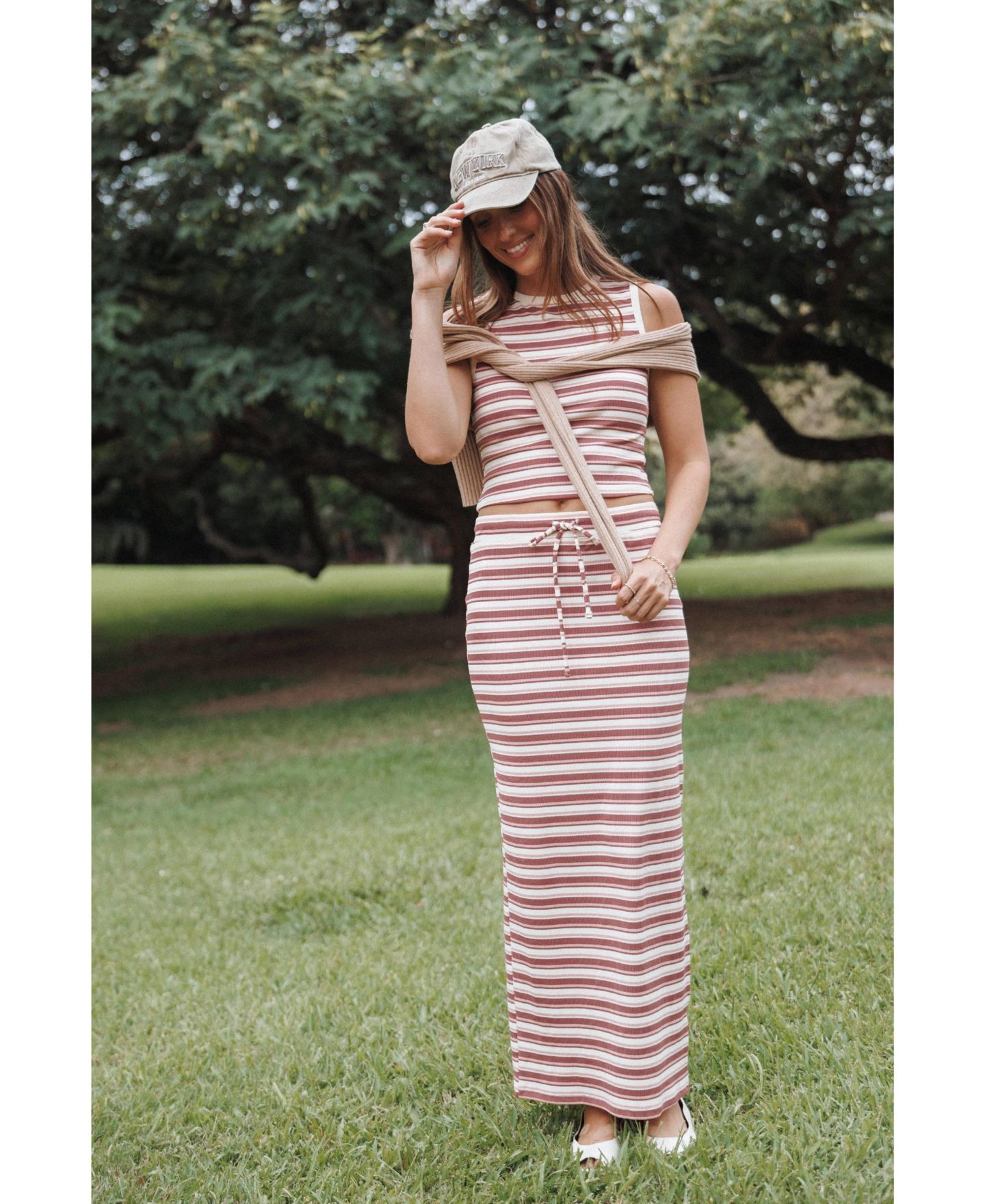 Женская юбка Petal and Pup Kelly Maxi Skirt Se, цвет: Бордовый / Розовый полосатый — фото 10