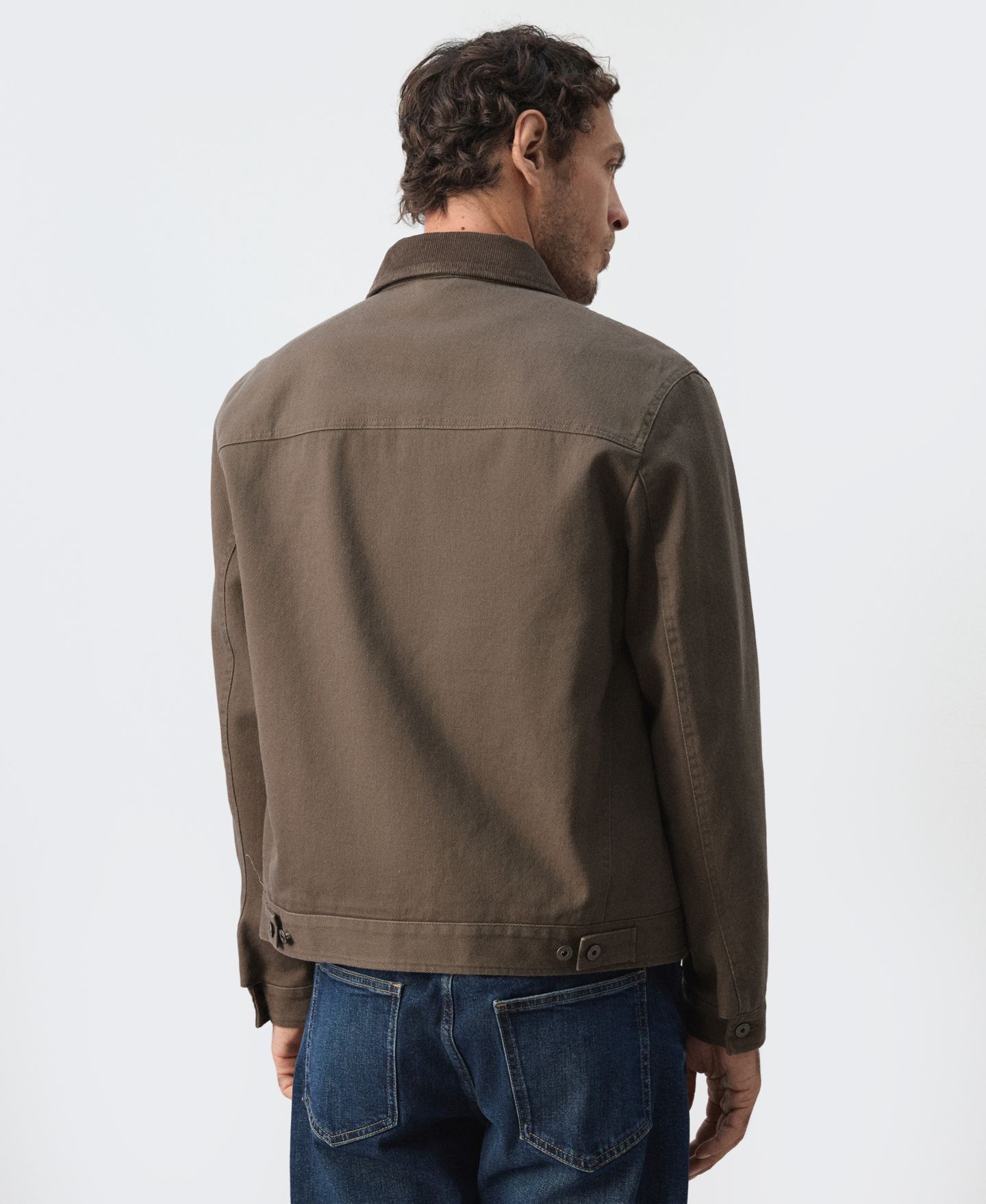 Мужская куртка Mango Corduroy Collar Denim Straight-Fit, цвет: Коричневый — фото 5
