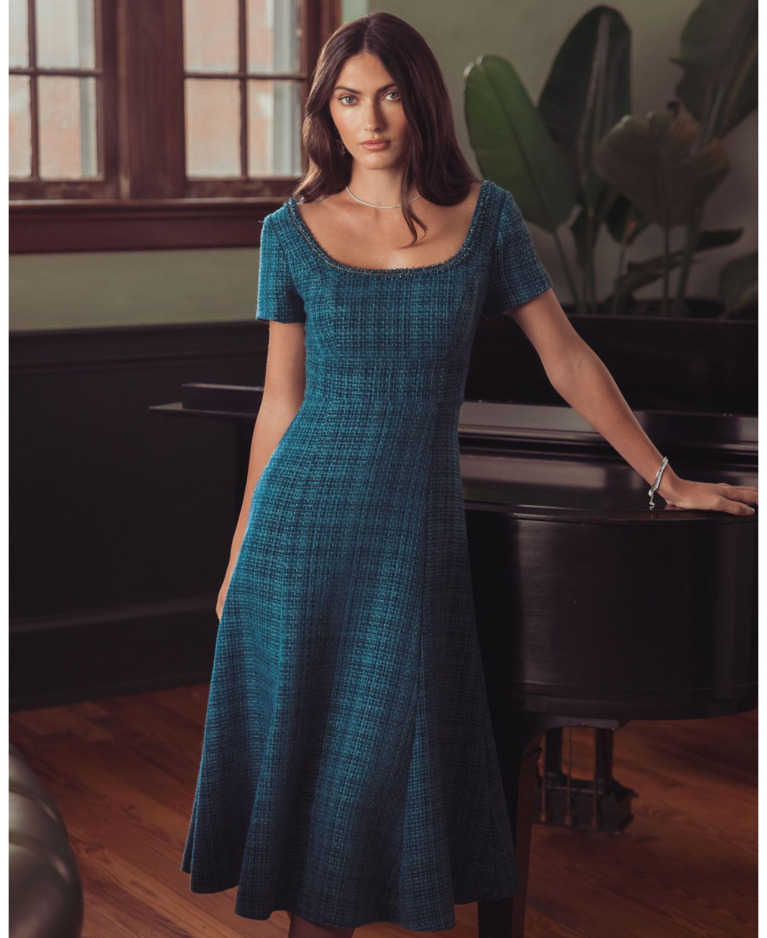 Women's Embellished Scoop Neck Midi Dress