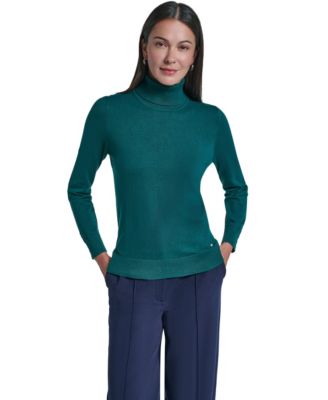 Women's Fitted Long-Sleeve Turtleneck Sweater