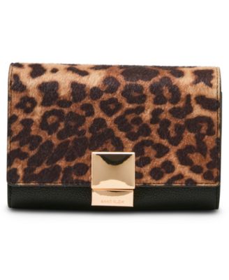 Magnetic Snap Trifold Wallet