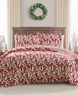 Scallop Bow Holiday  3-Piece Quilt Set, Full/Queen