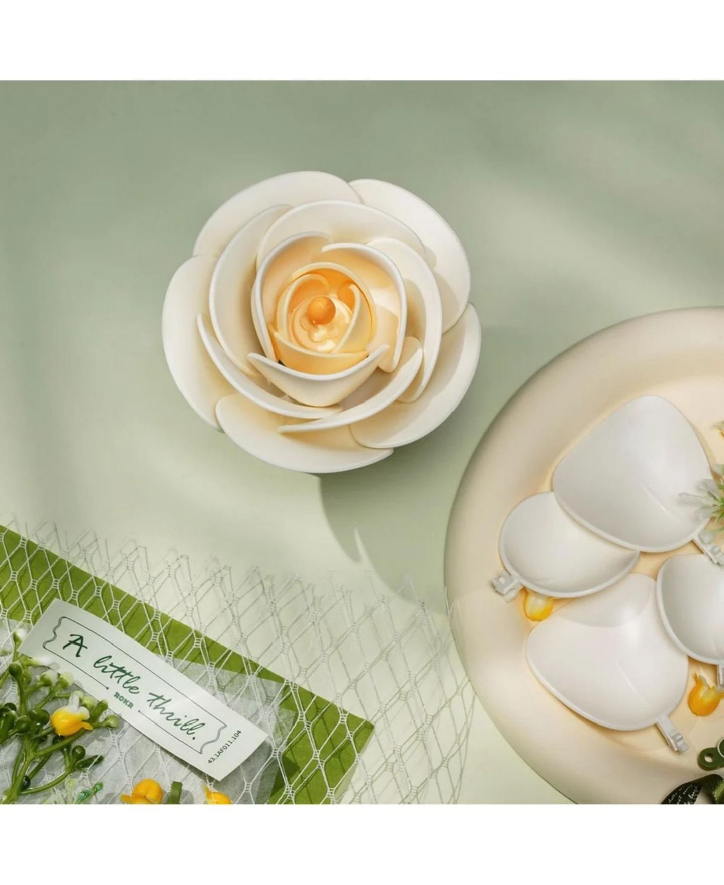 Детские конструкторы Robotime Rose DIY Bouquet Camellia 3D Puzzle Flower Model Kit Plastic Building Set Handmade Floral Decor Craft Gift, цвет: Зелёный — фото 5
