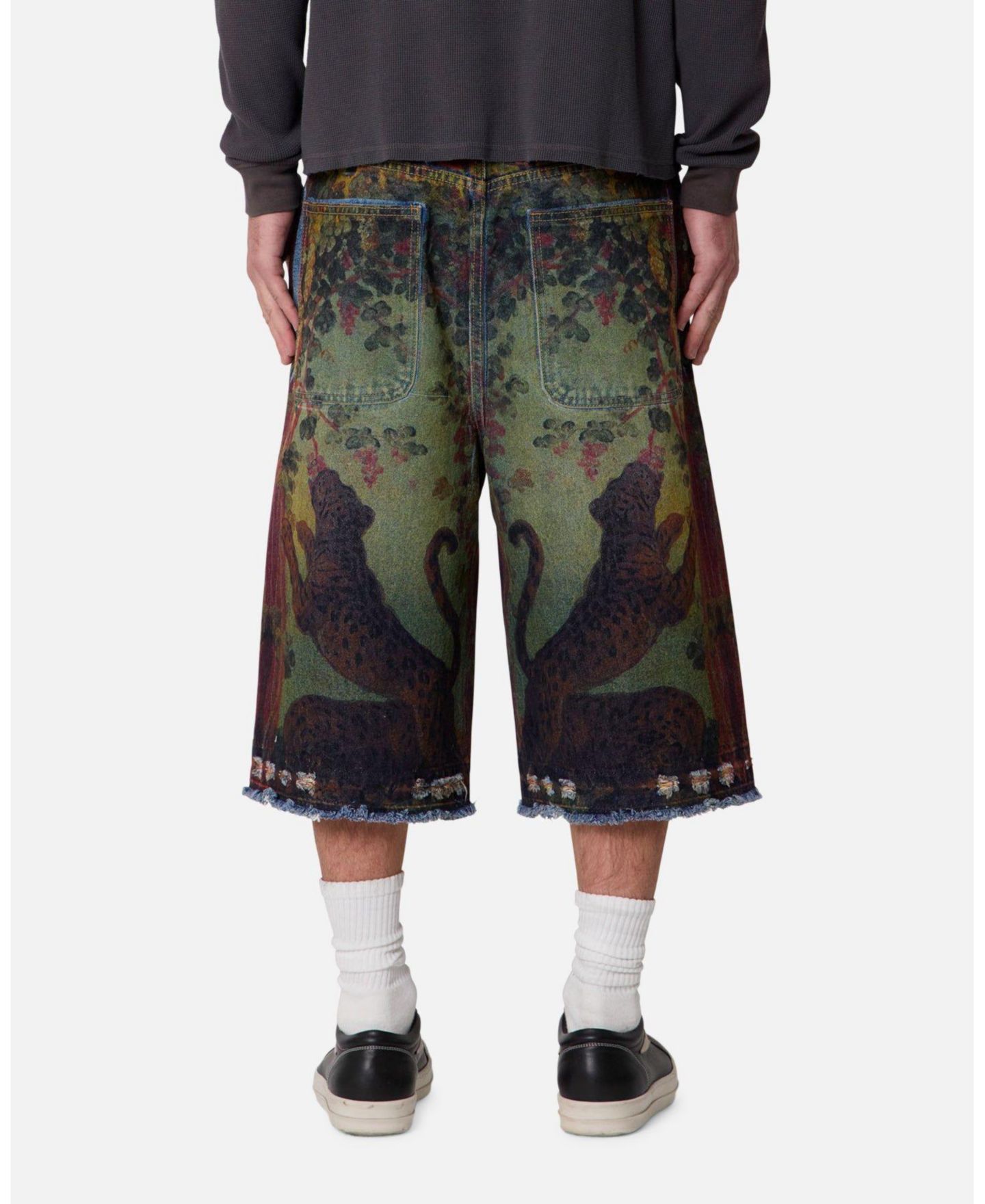 Мужские шорты mnml Ultra-Baggy Leopard-Print Denim, 14" Inseam, цвет: Зелёный — фото 3