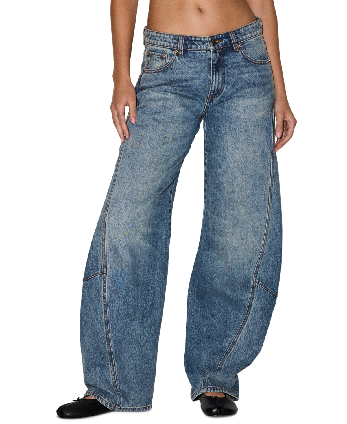 Steve Madden Women's Bleecker Low-Rise Barrel Medium-Wash Denim Jeans