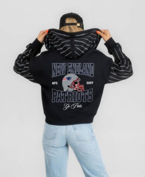 Женское худи Gameday Couture Black New England Patriots Eyes on the Prize Mid-Crop Full-Zip