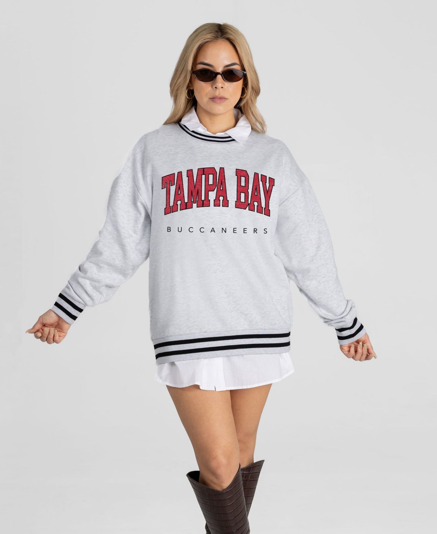 Женская толстовка Gameday Couture Ash Tampa Bay Buccaneers Oversized Easy Energy Ringer Stripe — фото 4
