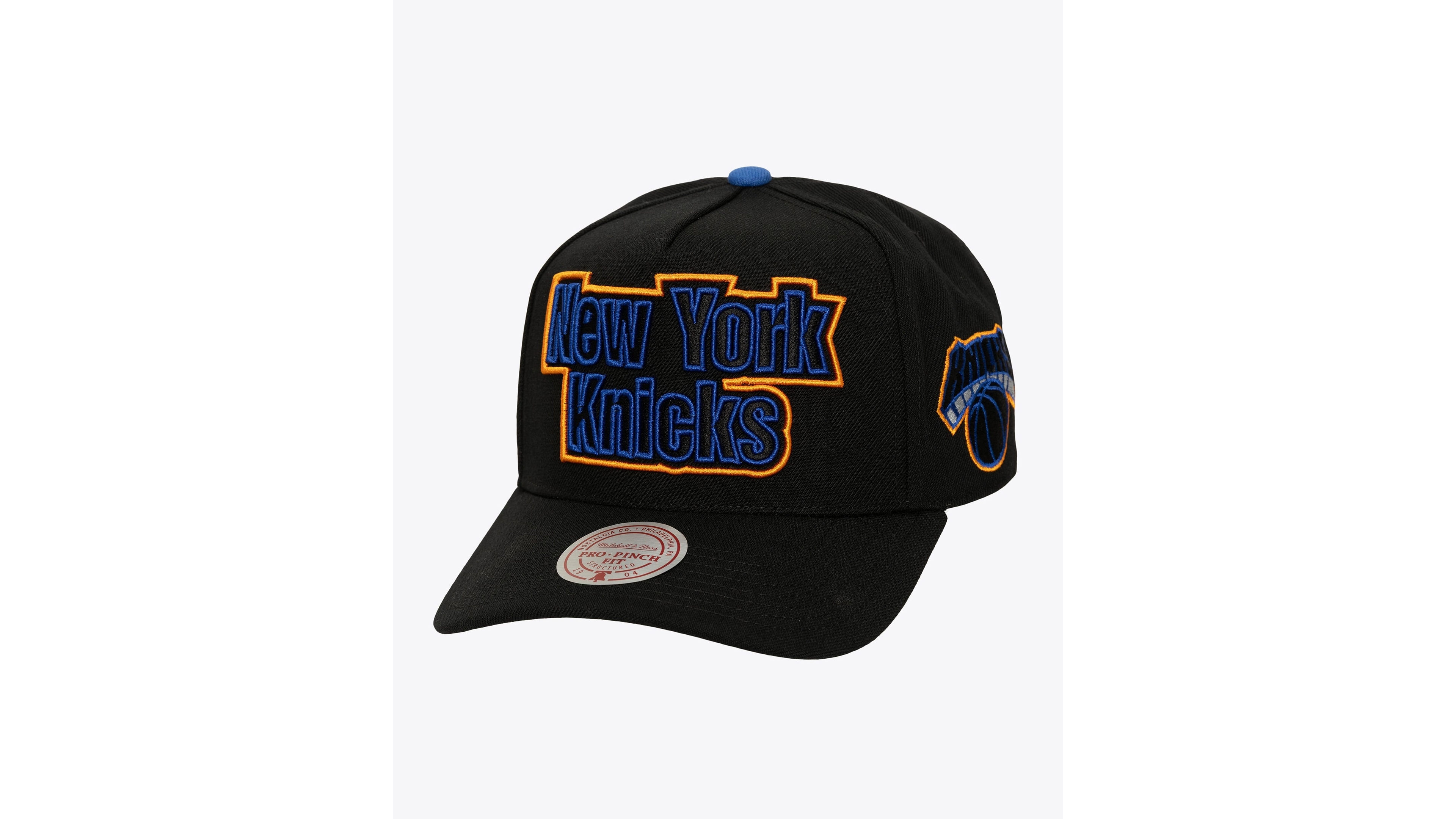 Mitchell & Ness Men's Black New York Knicks Class Act Pro Snapback Hat