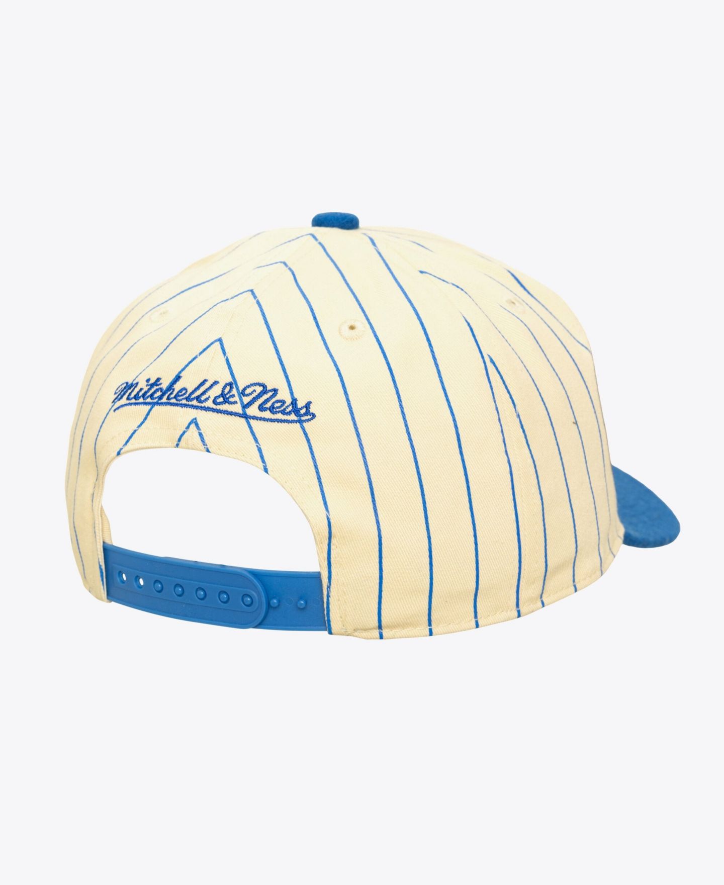 Мужская кепка Mitchell & Ness Cream New York Knicks Retro Roots Stripe Pro Adjustable Hat — фото 3