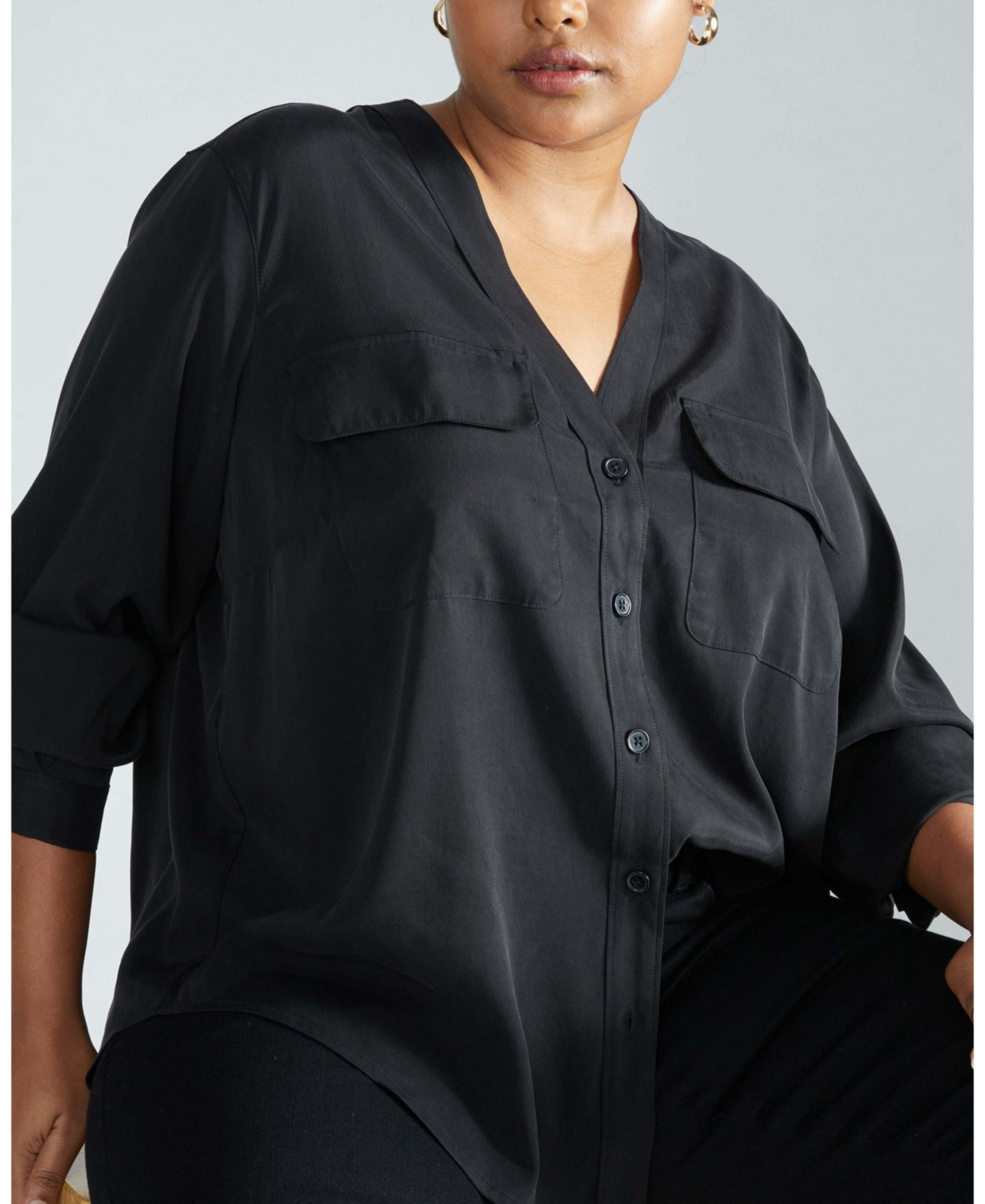 Женская блузка Universal Standard Plus Size Stretch Cupro Button-Down, цвет: Чёрный — фото 3