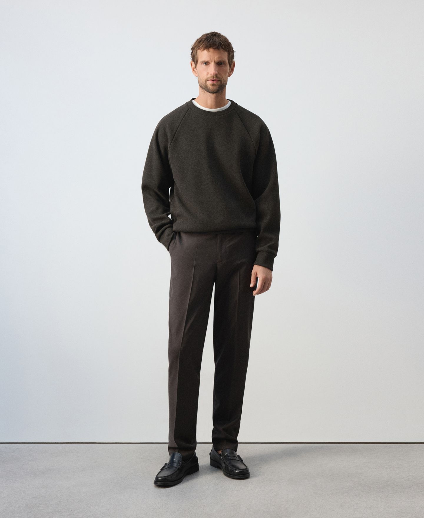 Мужская толстовка Mango Sudadera Pom Crewneck Pullover, цвет: Коричневый — фото 7