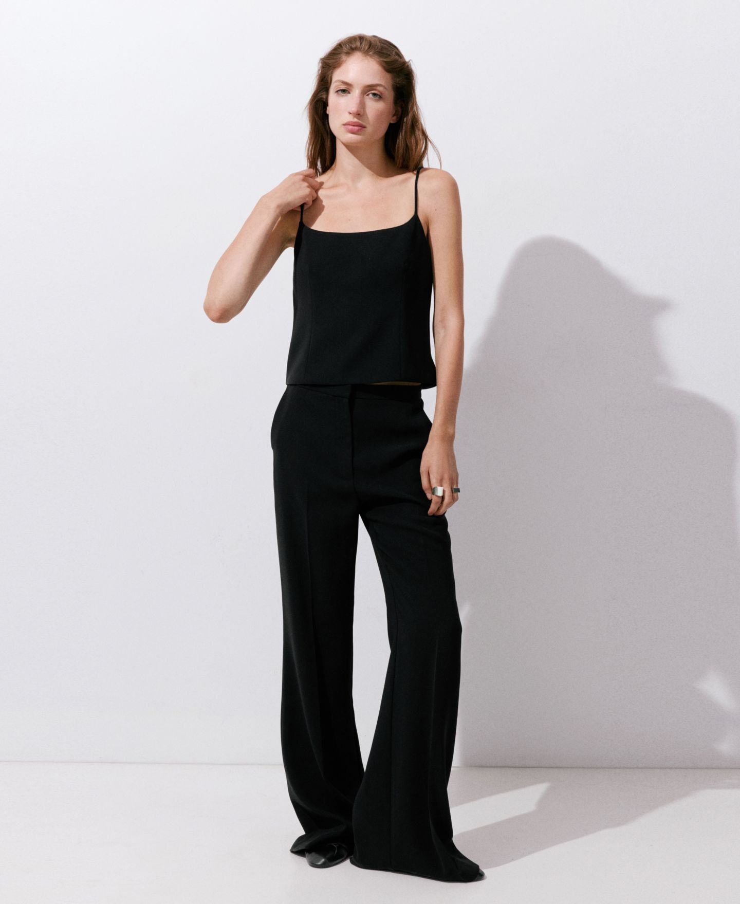 Женский топ Mango Square Neck Sleeveless Crop, цвет: Чёрный — фото 2