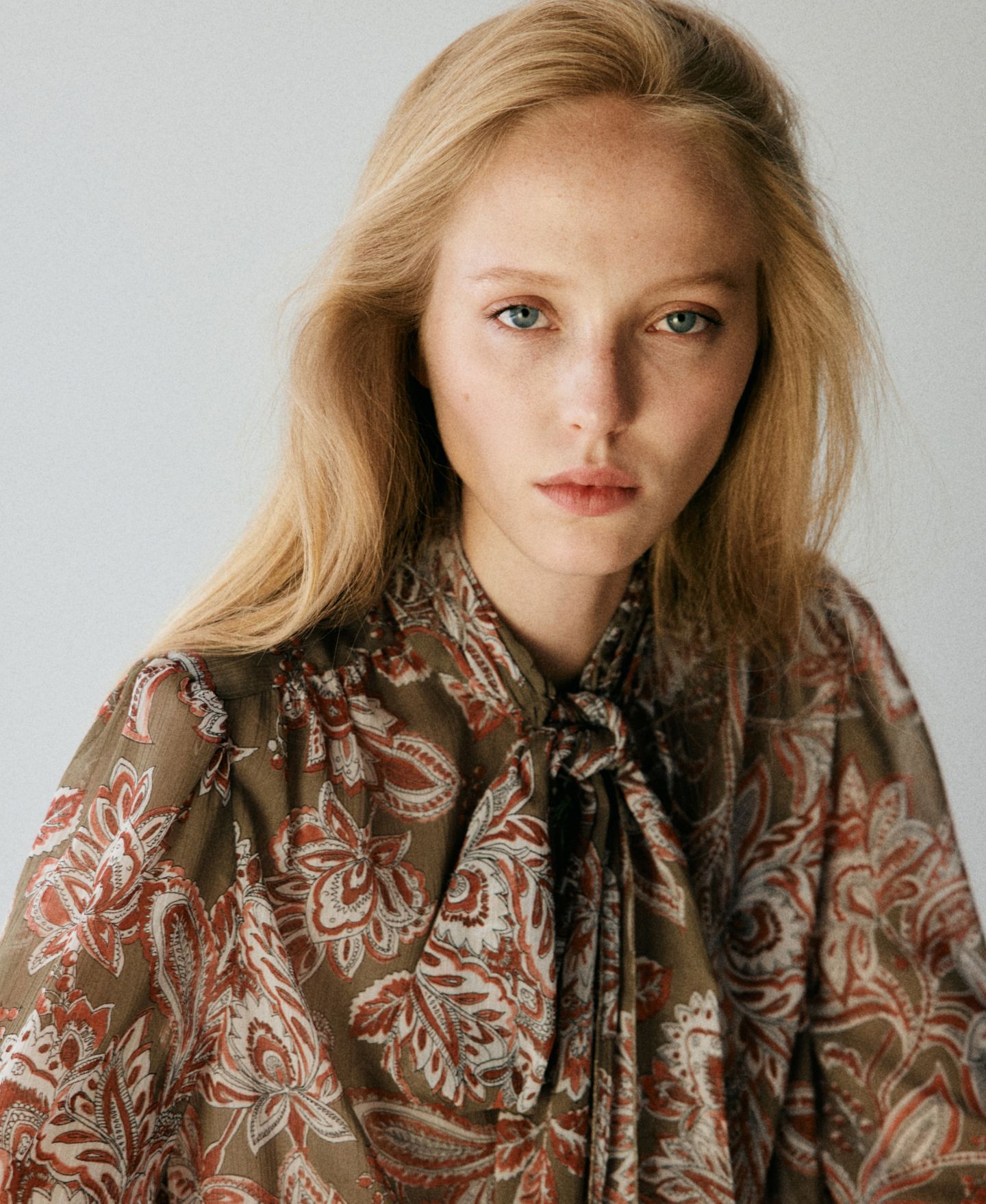 Женская блузка Mango Floral-Print Tie-Front Puffed Sleeve, цвет: Зелёный — фото 3
