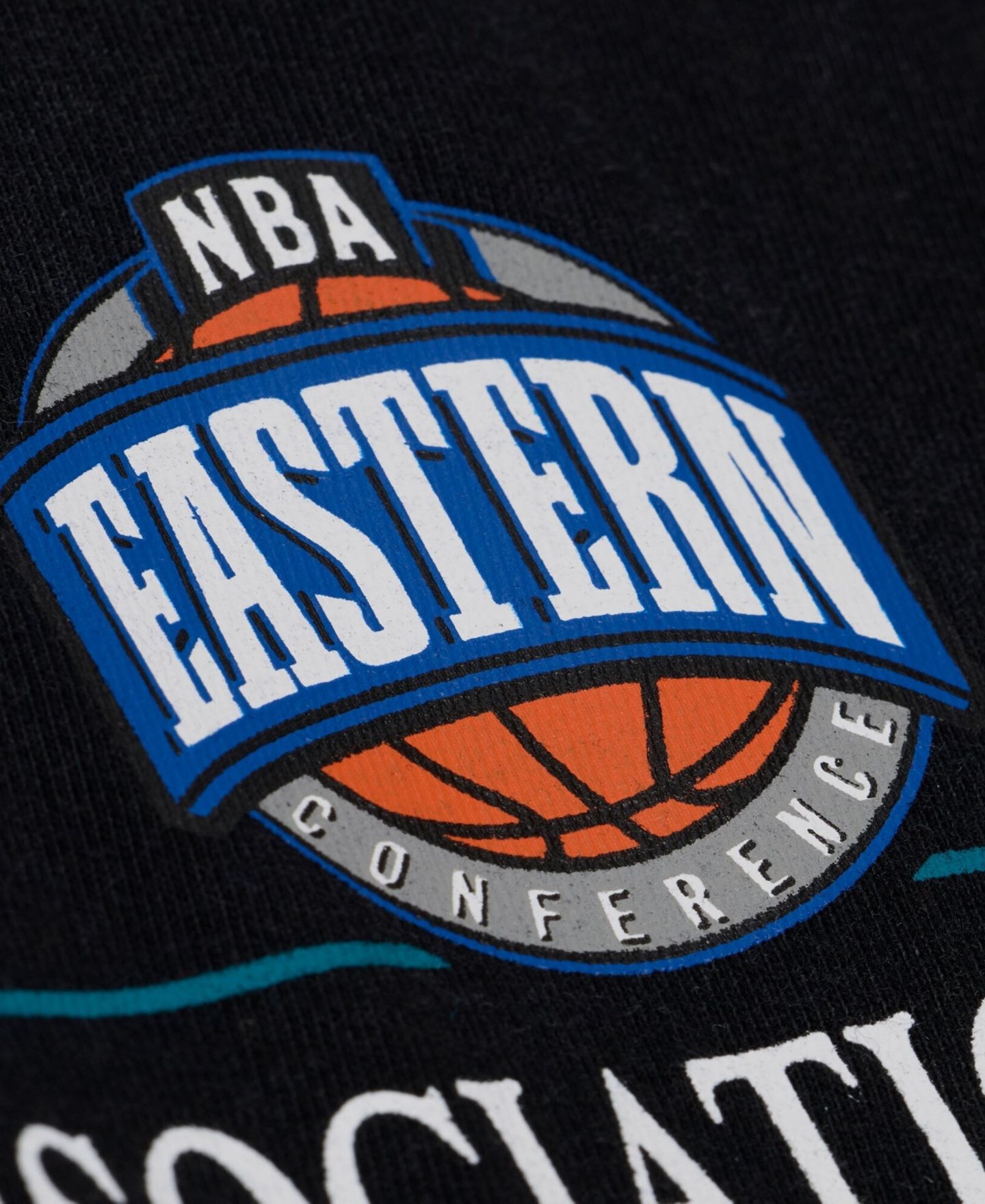Мужская футболка Mitchell & Ness Black Detroit Pistons Core Graphic — фото 4