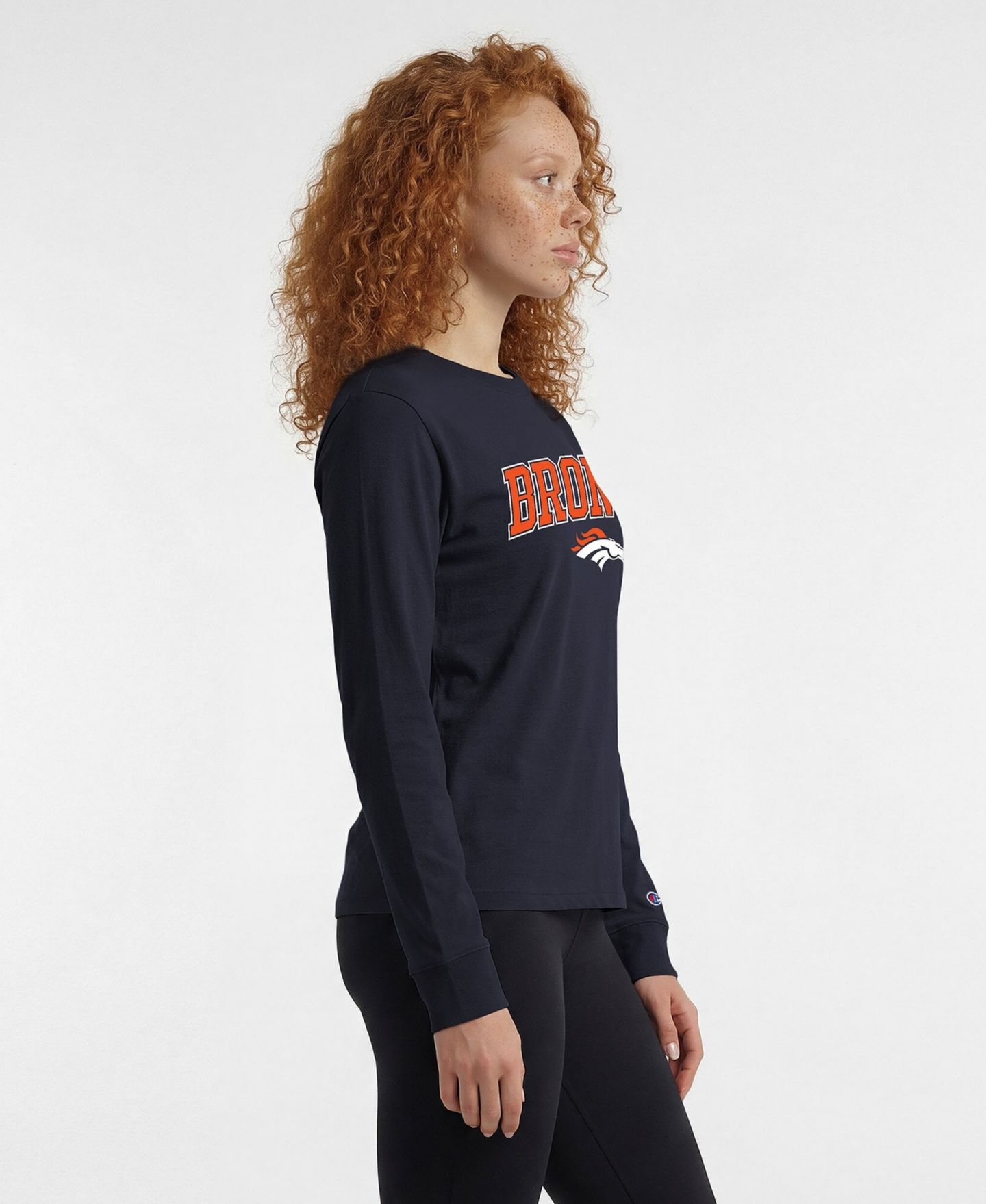 Женская футболка Champion Navy Denver Broncos Core Logo Long-Sleeve — фото 4