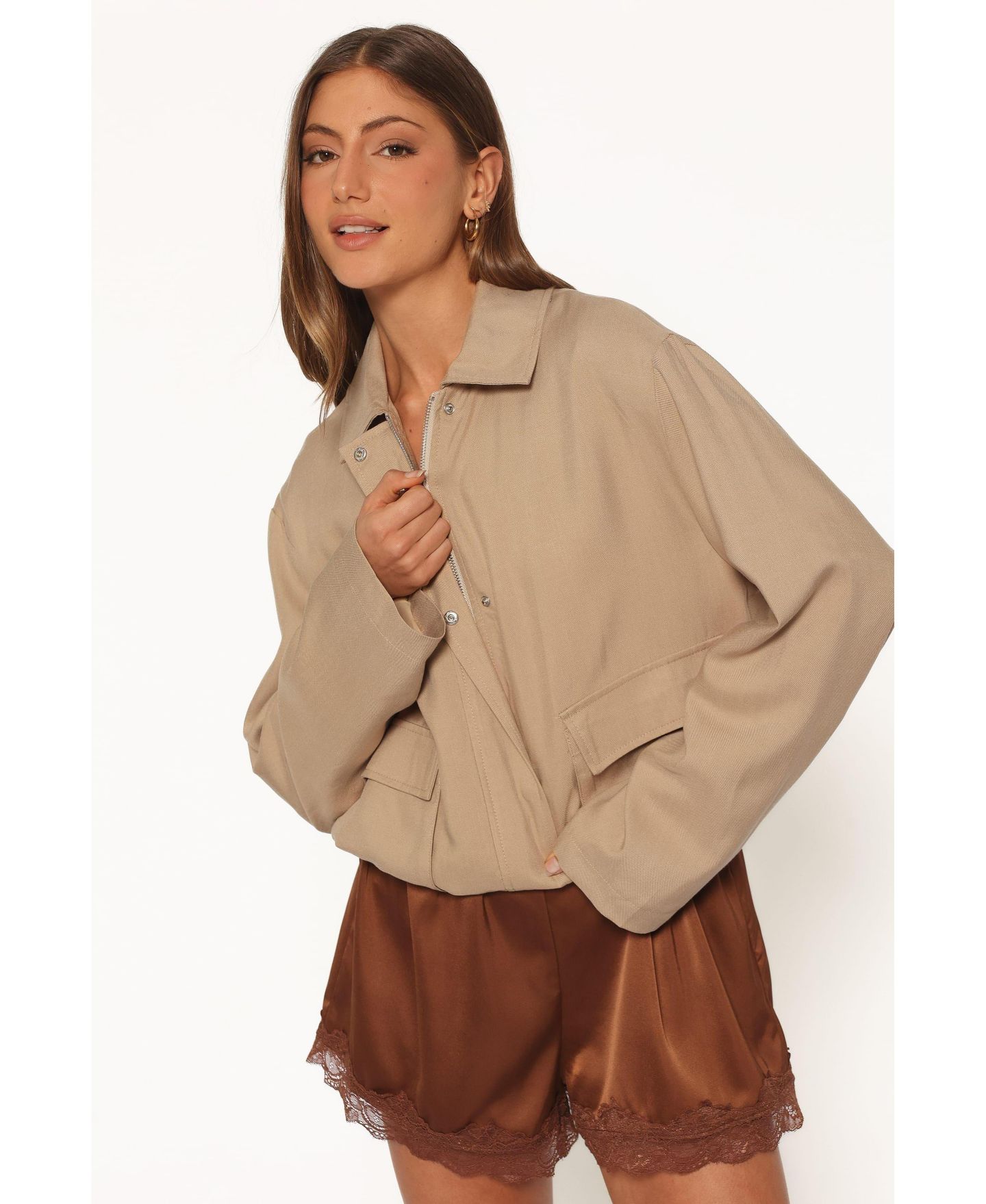 Женская куртка Petal and Pup Julie Bubble-Hemline Long-Sleeve, цвет: Бежевый — фото 5