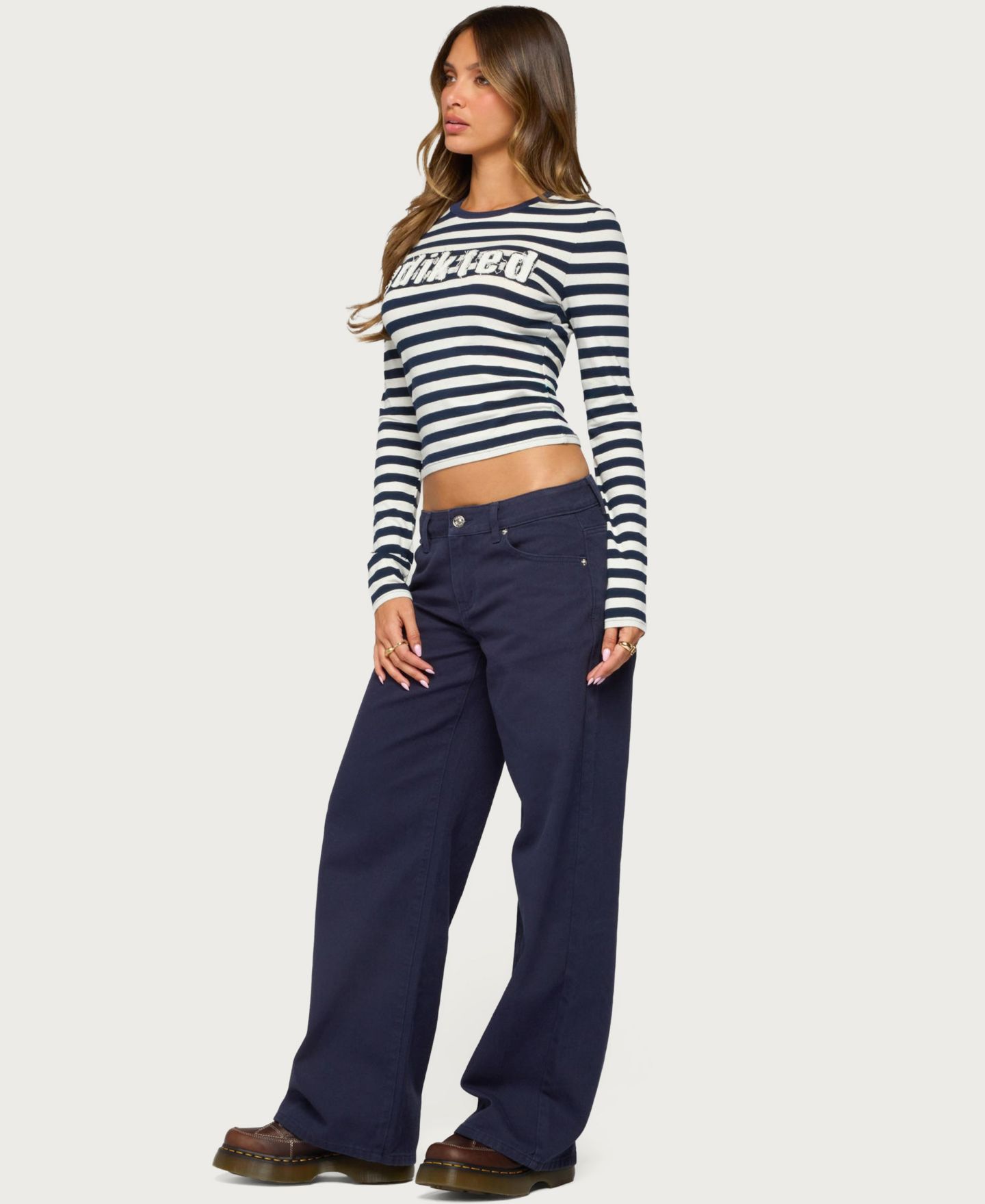 Женские джинсы Edikted Daytime Low Rise Baggy & Relaxed Fit, цвет: Тёмный синий — фото 3