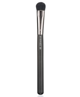 MAC - 227 Large Fluff Brush