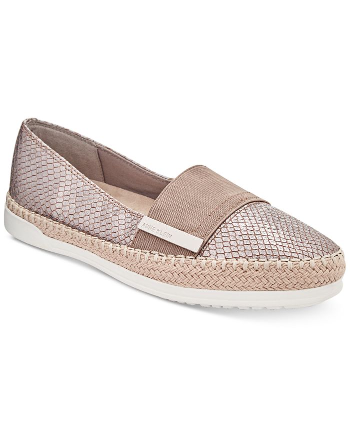 Anne klein zilya flat store
