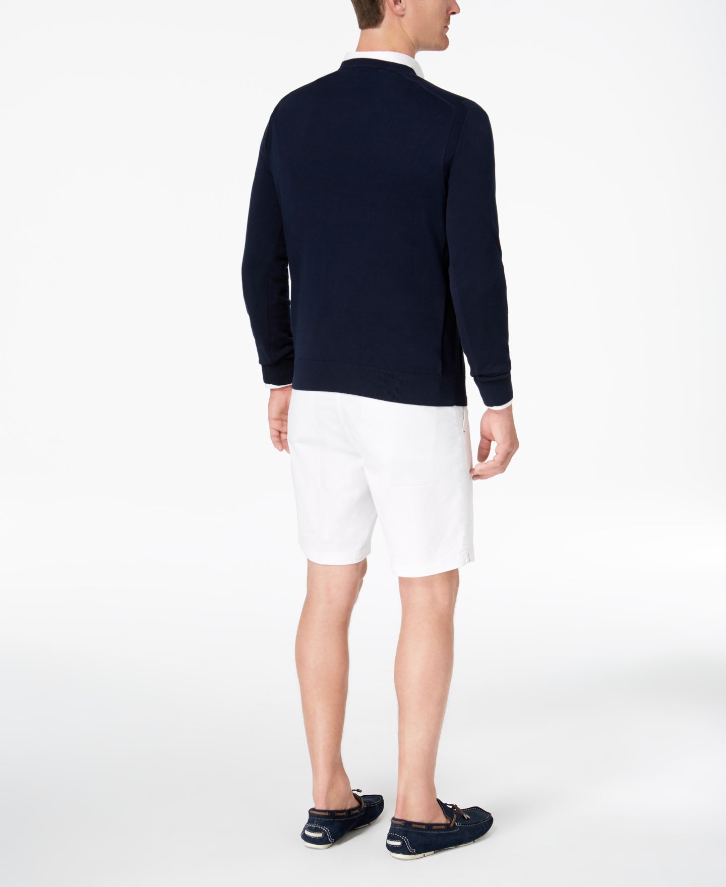 Мужской свитер Michael Kors V-Neck Sweater, Slim-Fit Shirt and Stretch 9" Shorts, цвет: Чёрный — фото 2