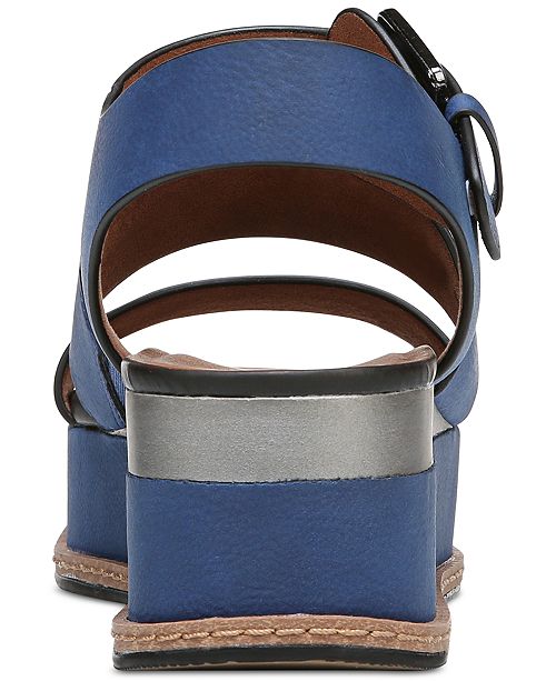 billie platform sneaker