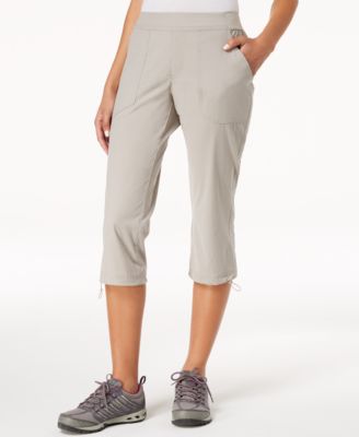 stretch capri pants