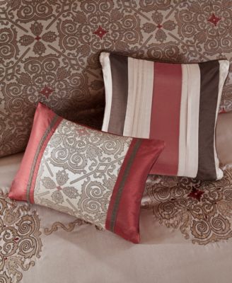 Delaney 24-Pc. Room In A Bag