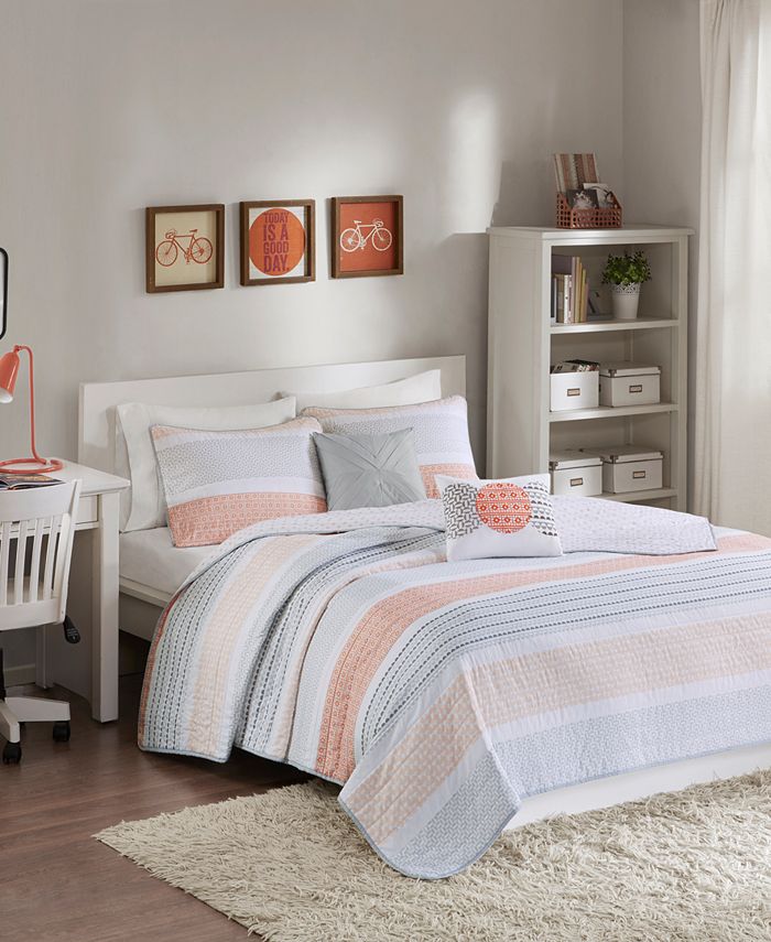 Intelligent Design Wilson Reversible 4Pc. Twin/Twin XL Coverlet Set