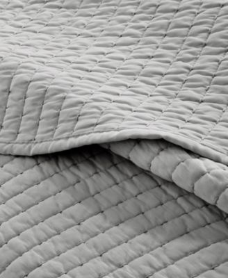 Keaton Quilted Quilt Sets