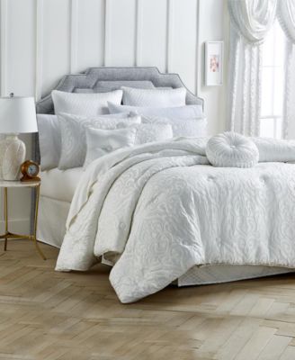 Furniture Metro 22" Accent Table