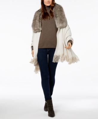 poncho with fur collar