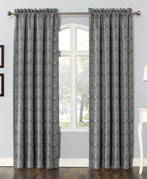 Lichtenberg CLOSEOUT! Sun Zero Dmitri Damask Print Room Darkening Rod