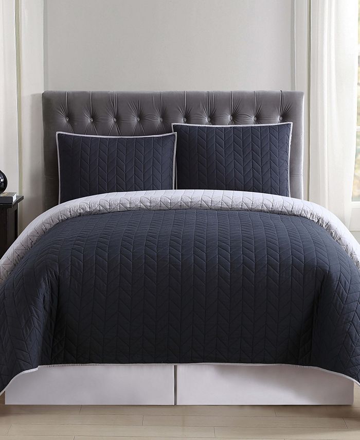 Truly Soft Everyday Black and Grey Reversible Twin XL Quilt Mini Set