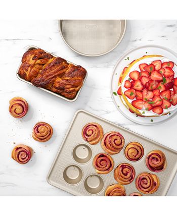 Williams Sonoma Traditionaltouch™ Bakeware Essentials, Set of 6