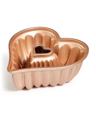 Martha Stewart Collection - Heart Bundt Pan