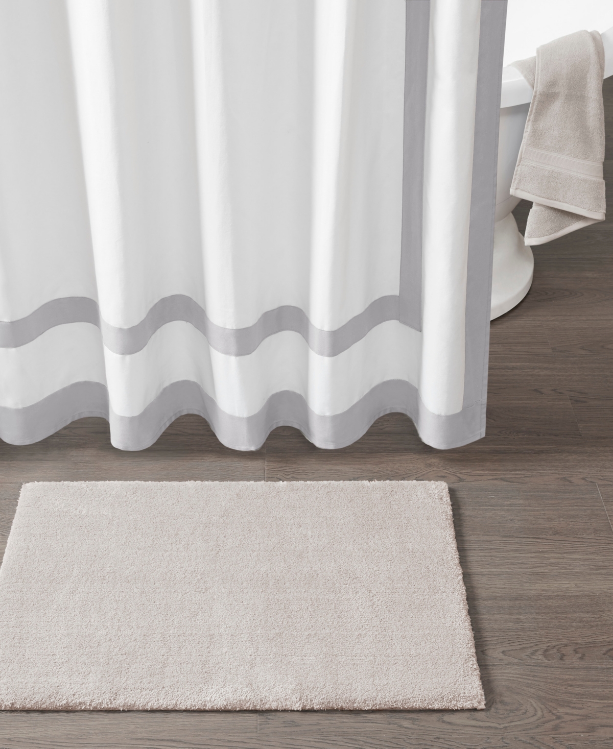 Madison Park Signature Marshmallow Bath Rug, 24" X 40" In Gray