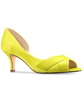 heels with yellow in them