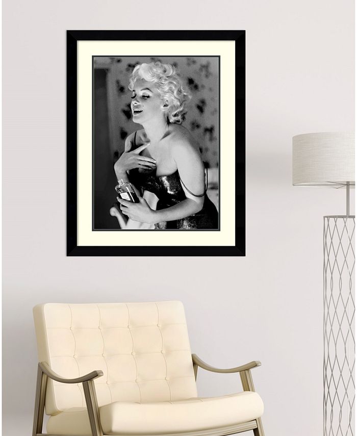 Amanti Art Marilyn Monroe, Chanel No. 5 Framed Art Print & Reviews ...