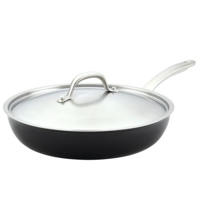 deep skillet pan