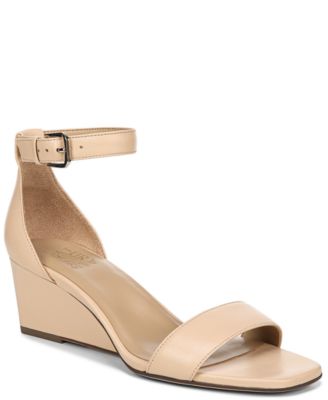 nina naydeen sandal gold