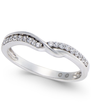 image of Diamond Twist Band (1/6 ct. t.w.) in 14k White Gold