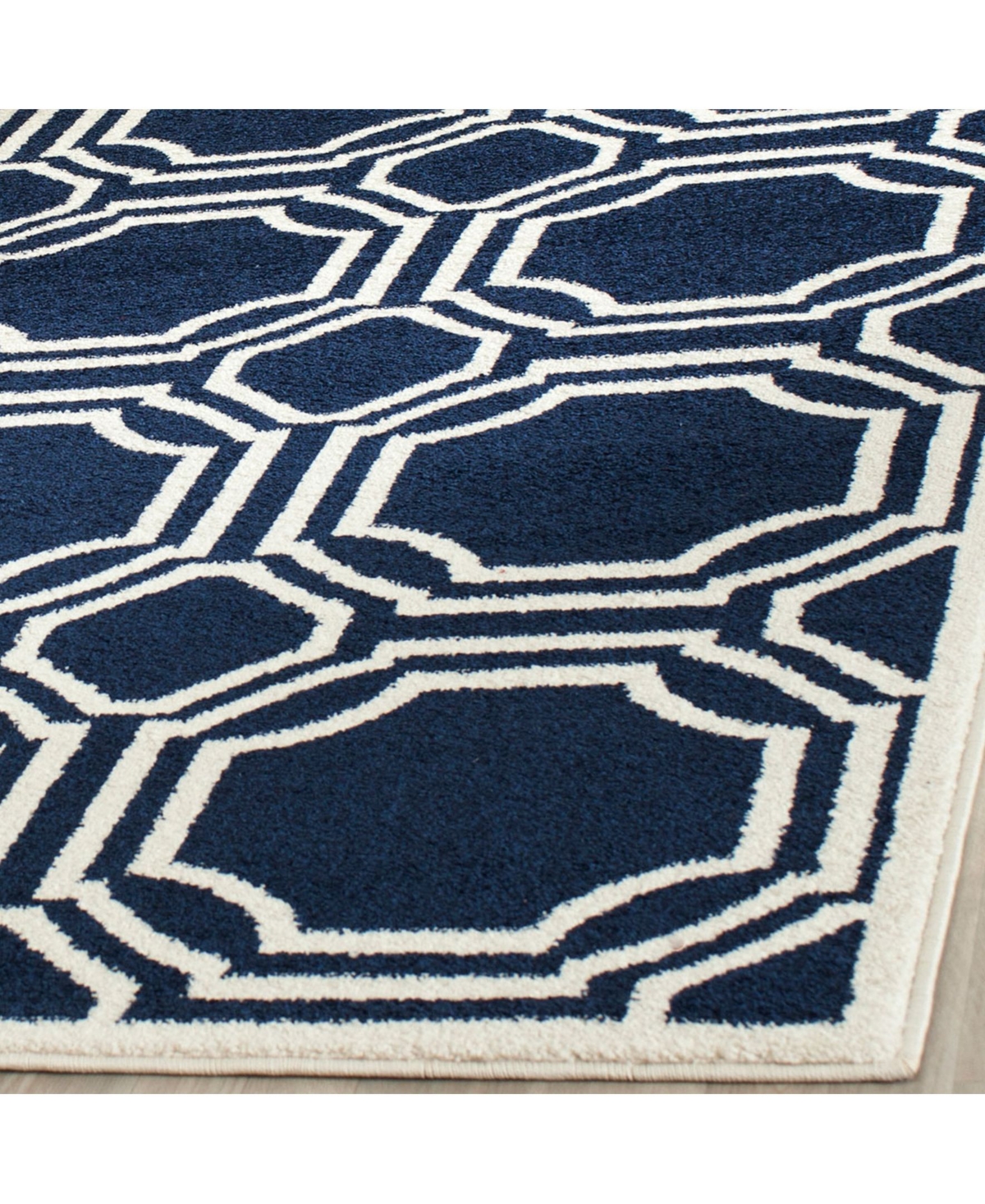 Safavieh Amherst Navy and Ivory 10' x 14' Area Rug - Navy