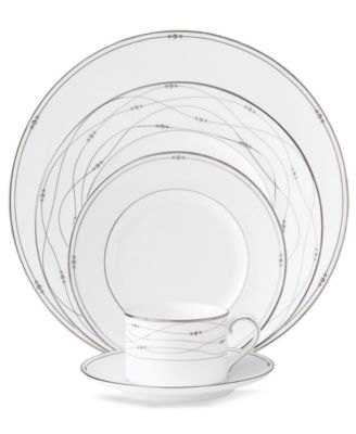 Royal Doulton - "Precious Platinum" 5-Piece Placesetting