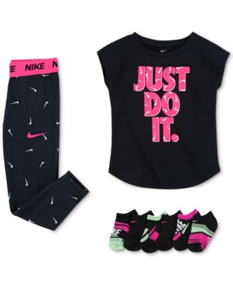 nike t shirt and leggings