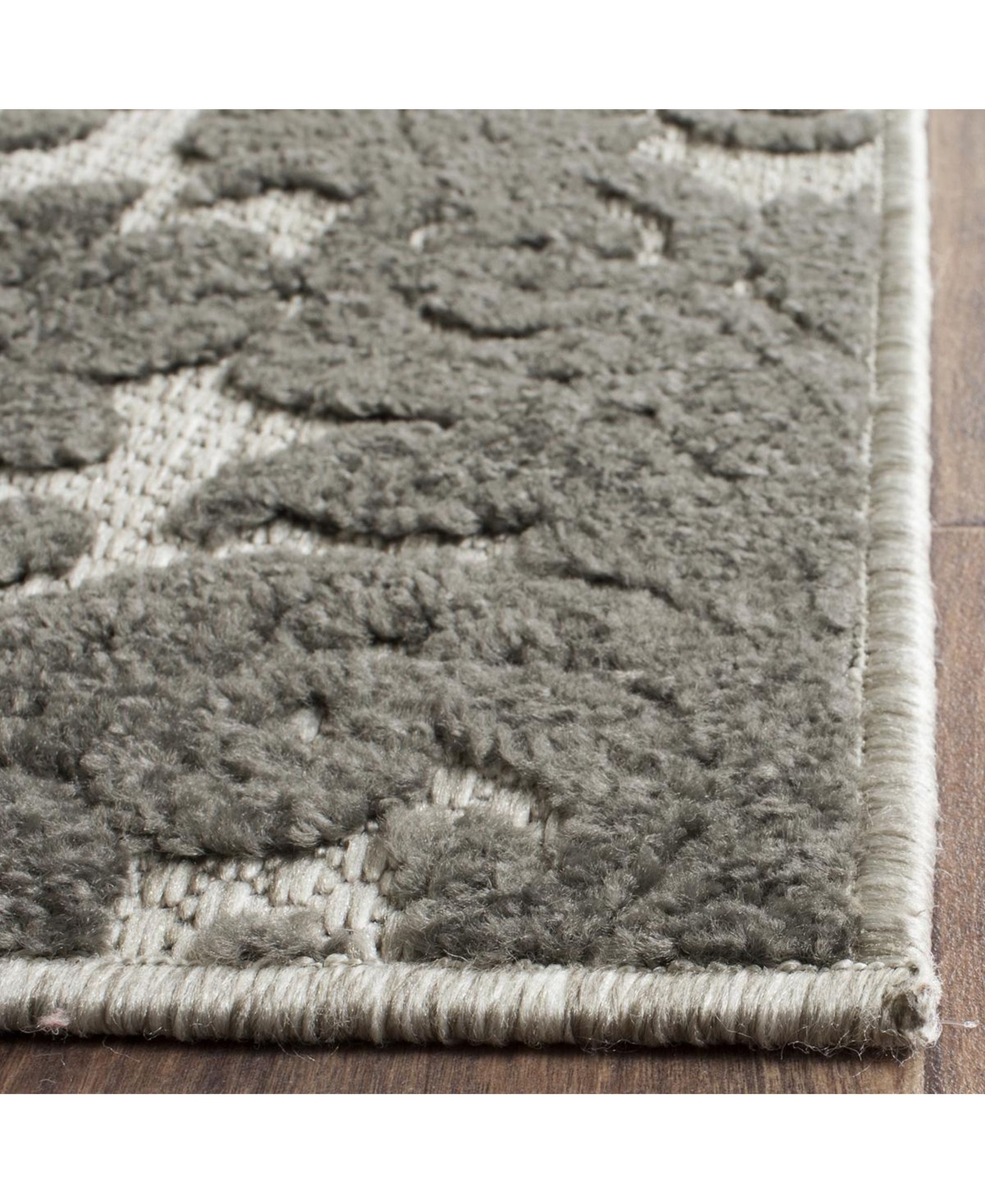 Safavieh Cottage COT909and Gray Outdoor Area Rug - Cream