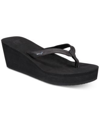 macys womens reef flip flops